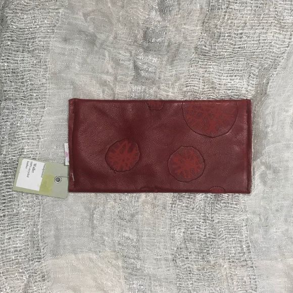 Handmade Recycled Red Leather Wallet - Picture 3 of 4